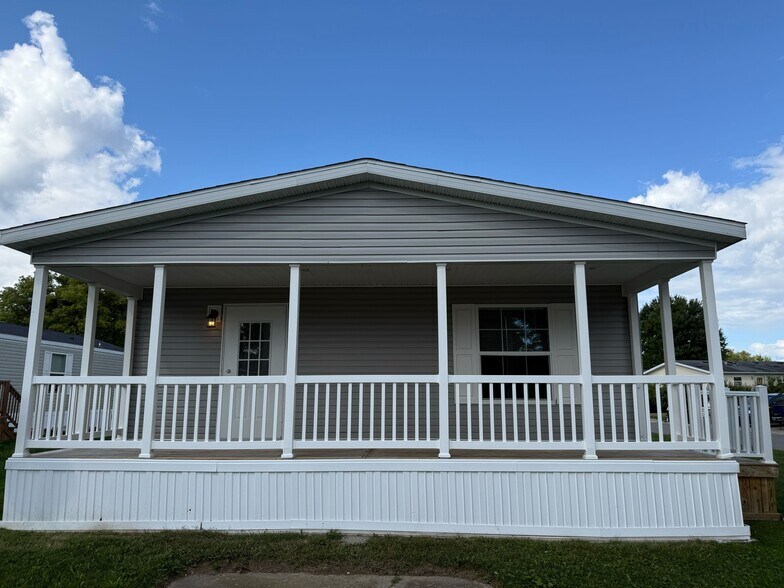 Building Photo - 12452 St James Ct