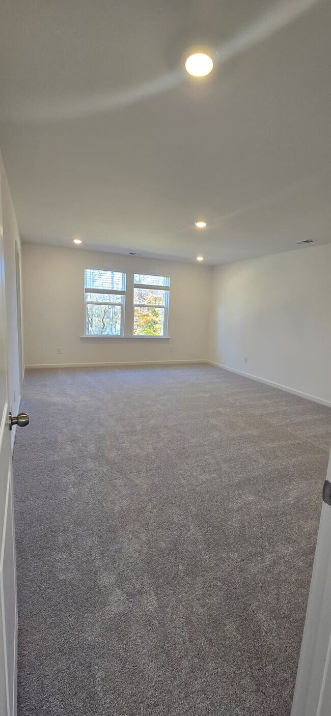 Building Photo - 97 Elijah St