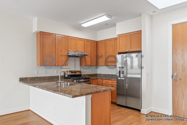 Building Photo - Unit 604