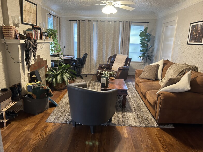 Living Room - 3400 S University Dr