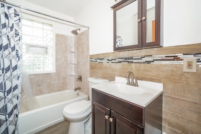 Building Photo - 4656 W 146th St