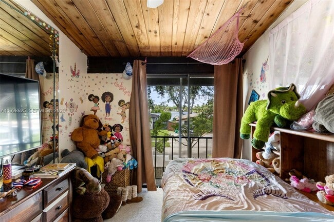 Building Photo - 19440 NE 26th Ave