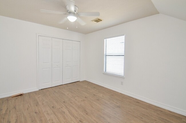 Building Photo - 21026 Bent Lake Dr