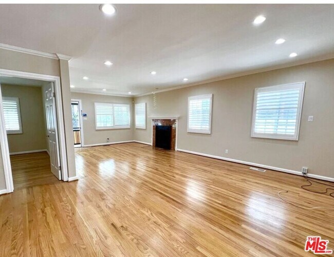 Building Photo - 3317 Burritt Way