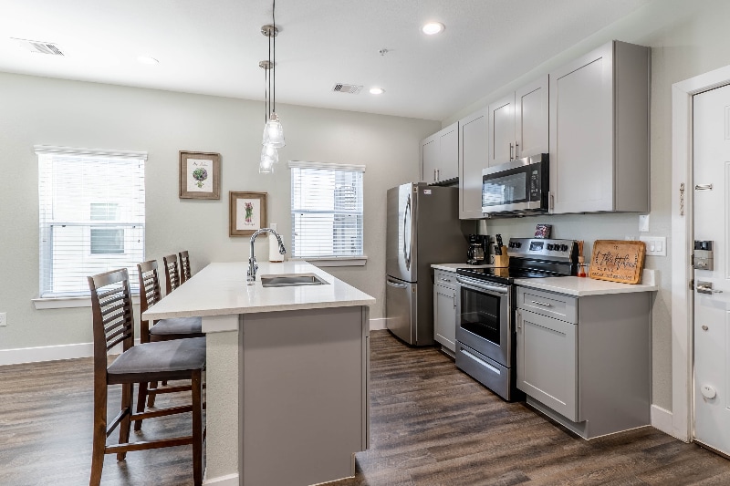 Primary Photo - 142 W 5th St