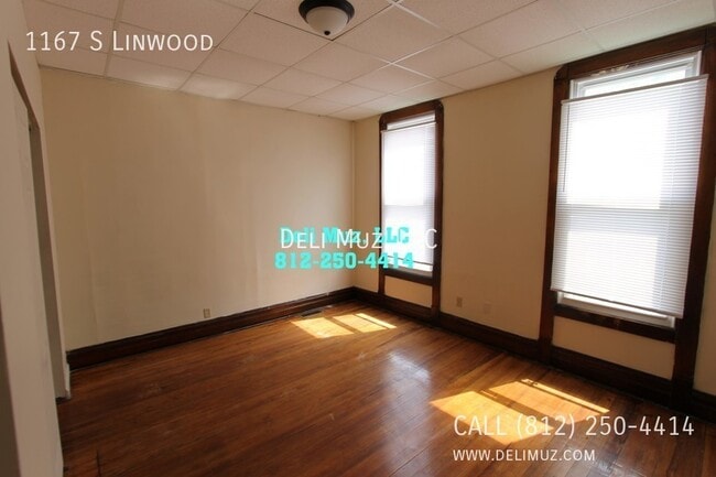 Building Photo - 1167 S Linwood Ave