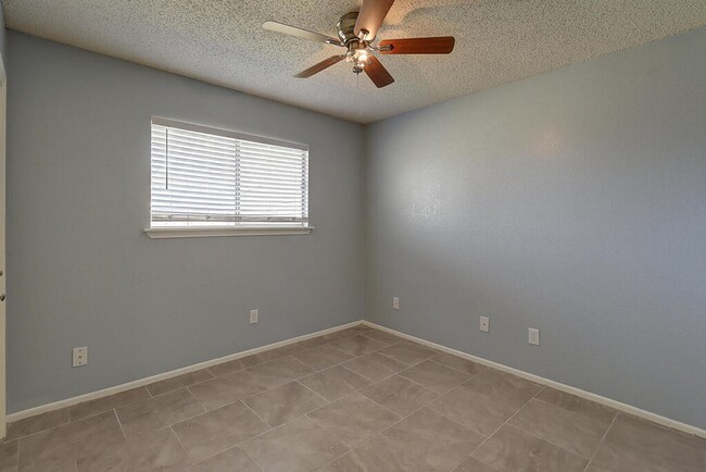 Building Photo - 5310 Gateridge Dr