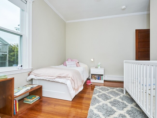 Building Photo - 12 White Ave