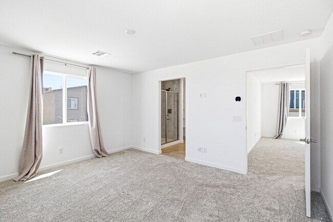 Building Photo - Spacious Southwest Las Vegas Home with Large Loft & Expansive Backyard