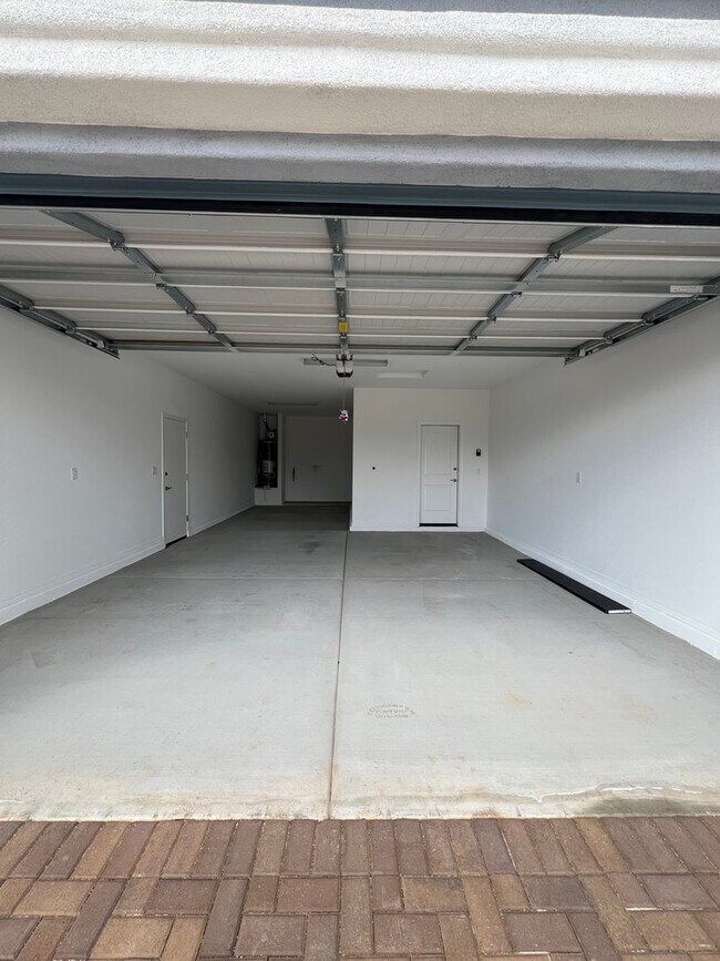 Building Photo - Brand New Home In Pronghorn Ranch!