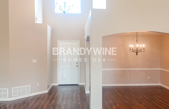 Building Photo - 9876 Brimfield Dr