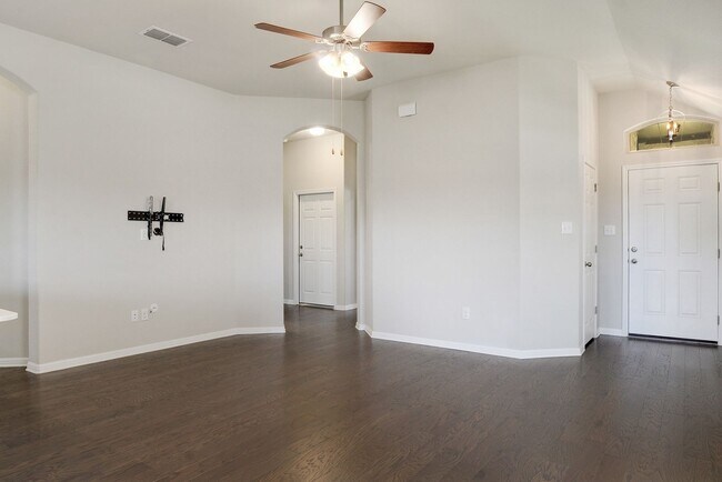 Building Photo - 1008 Goldilocks Ln., Manchaca, TX  78652