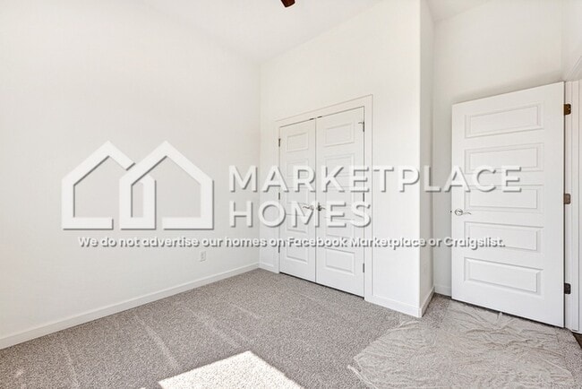 Building Photo - 561 N Goose Xing