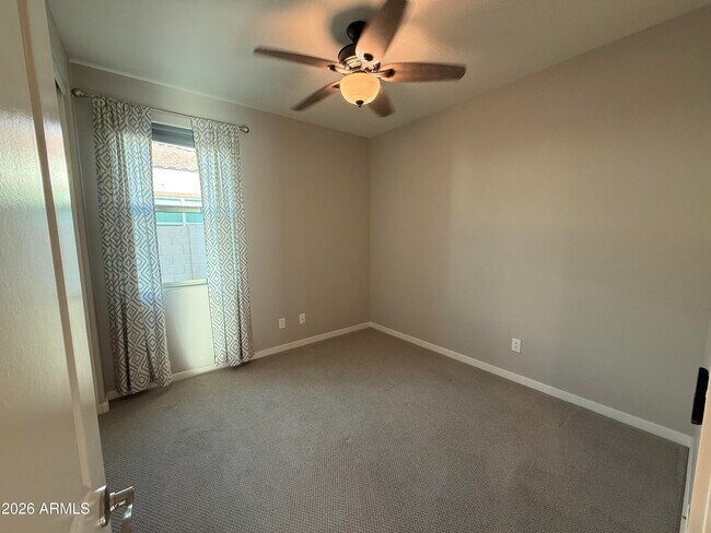 Building Photo - 9458 Thatcher Ave