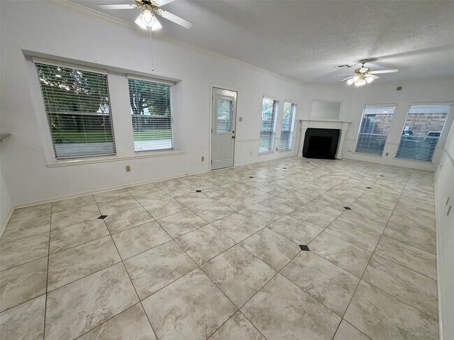 Building Photo - 2226 Mill Creek Dr