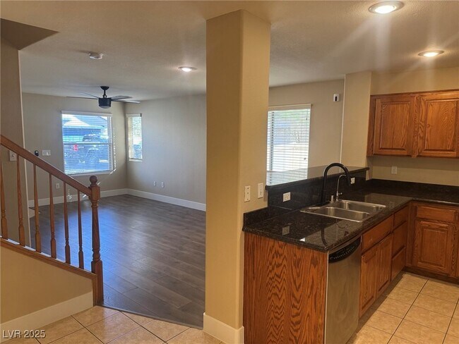 Building Photo - 8174 Amphora St