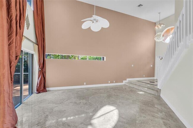 Building Photo - 5911 NW 59th Ave