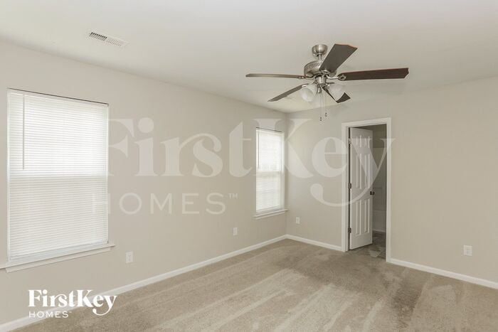 Building Photo - 8827 Twisted Pine Dr