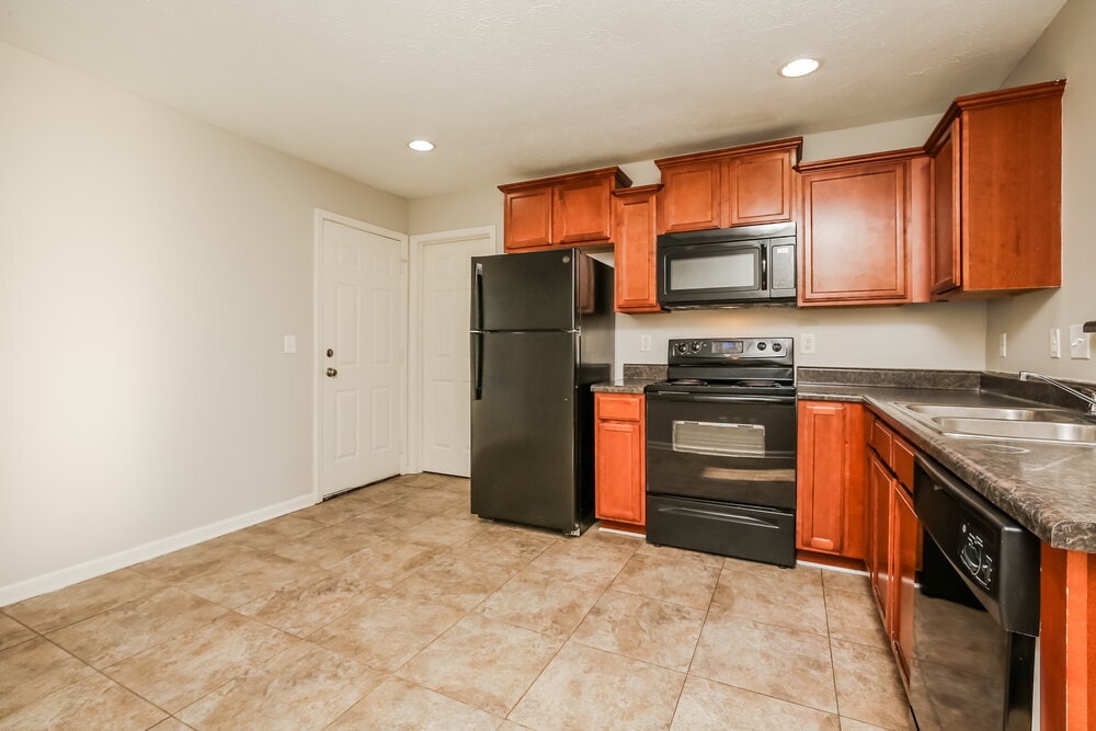 Building Photo - 312 Sarna Dr