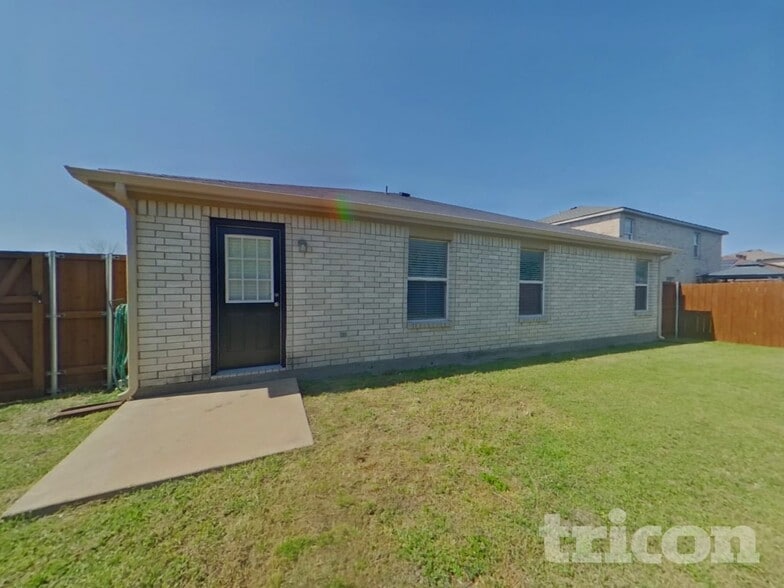 Building Photo - 125 Southwestern Dr