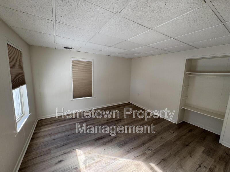 Building Photo - 8858 PA-25