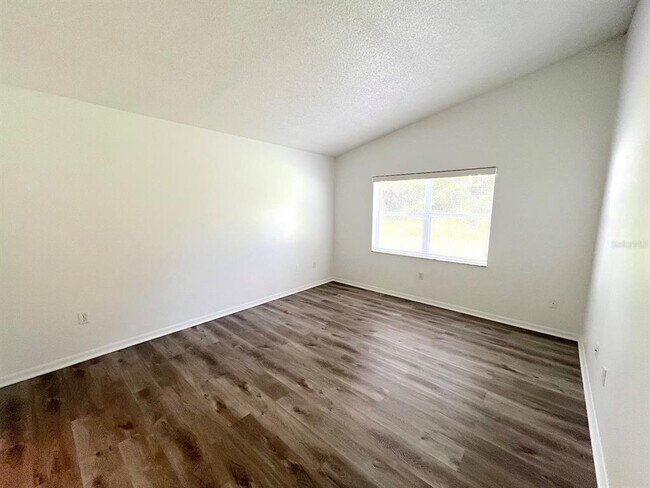 Building Photo - 113 Eastwood Dr