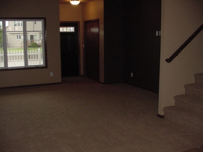 Building Photo - 1166 Santa Fe Ave