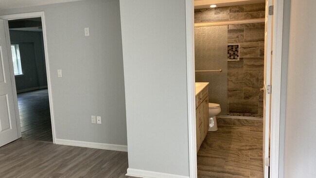 Building Photo - 719 Cypress Dr