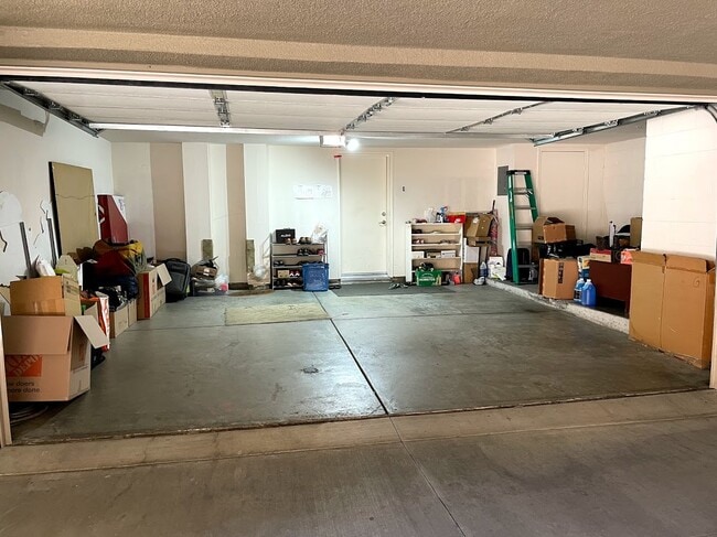 Building Photo - 5401 W 149th Plz