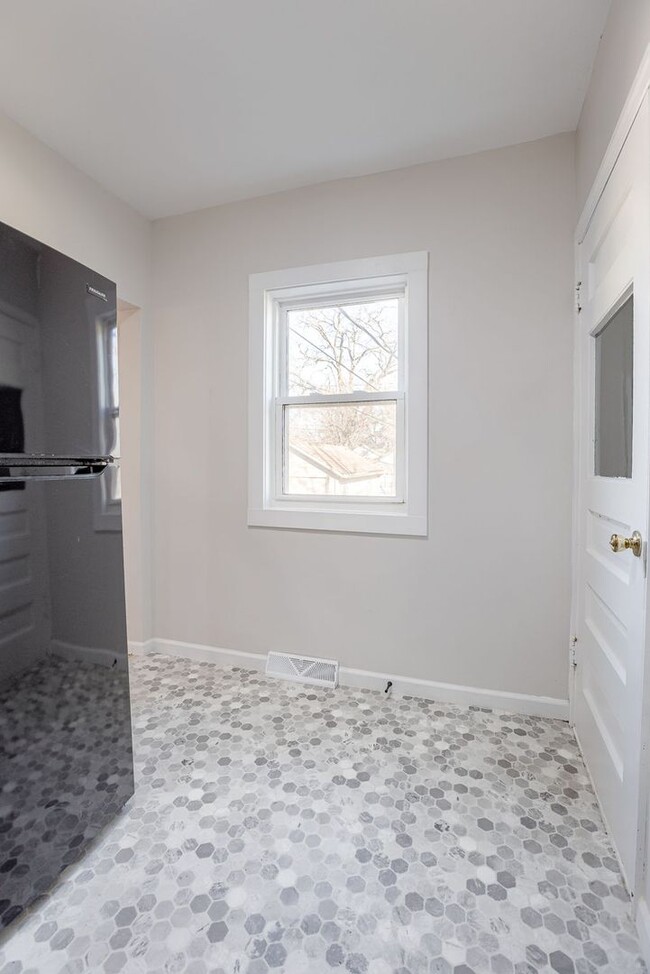 Building Photo - Ralston Rental Home Available