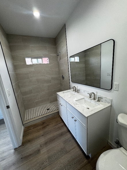 Building Photo - 7819 Golondrina Dr