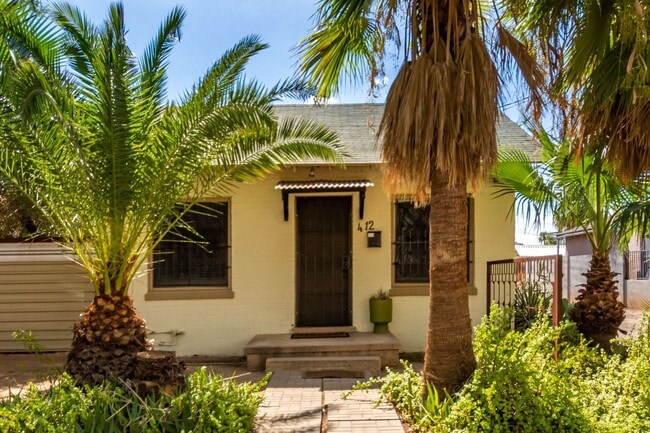Building Photo - One Bedroom Single Family Home - Garfield District - First Month Free!