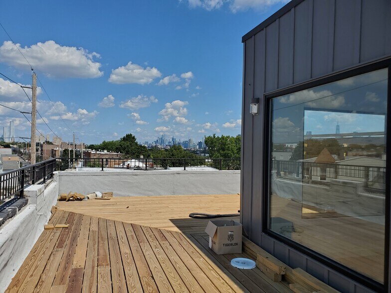 Unit 4 - 72 Arlington Ave