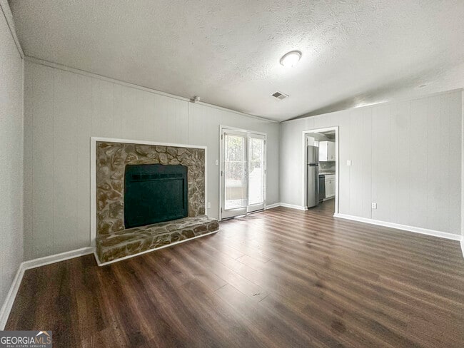 Building Photo - 7090 Birling Dr