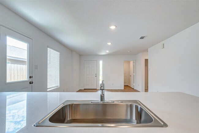 Building Photo - 20961 Zuccala Dr