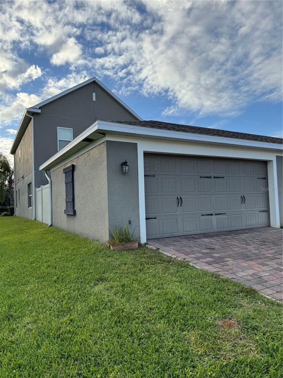 Building Photo - 8057 Sweet Orange Ave
