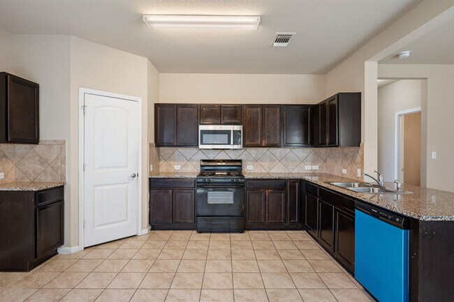 Building Photo - 231 Northern Flicker St
