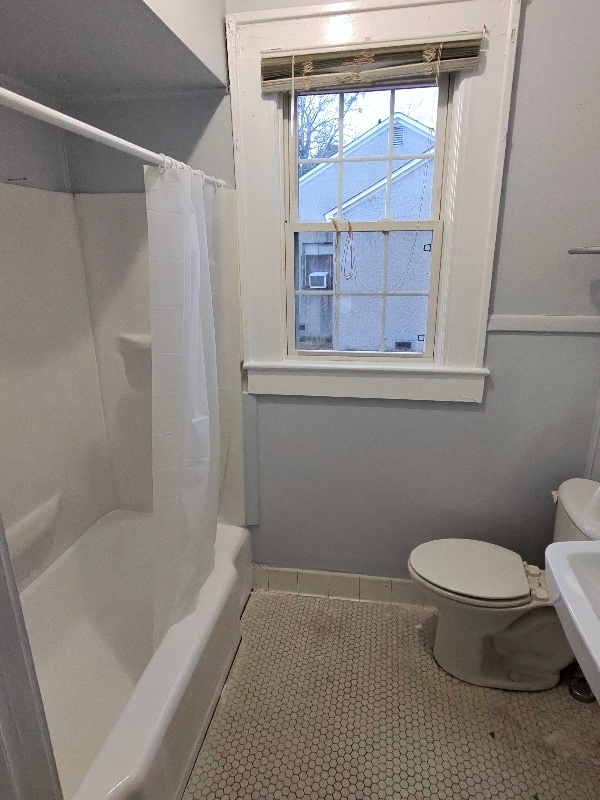 Building Photo - 1010 N Pinckney St