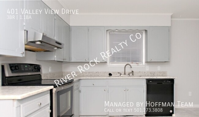 Building Photo - 401 Valley View Dr