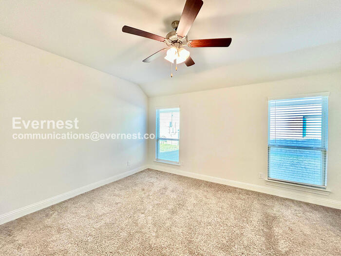 Building Photo - 11416 Culberson Dr