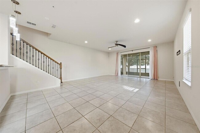 Building Photo - 1096 Pavia Dr