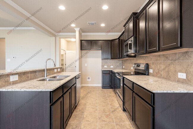 Building Photo - 10206 Eaglefire Dr