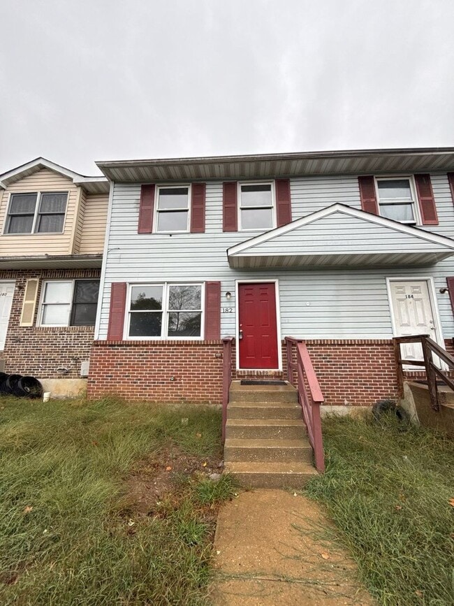 Primary Photo - 3 Bedroom 1.5 Bathroom home in Elkton Md