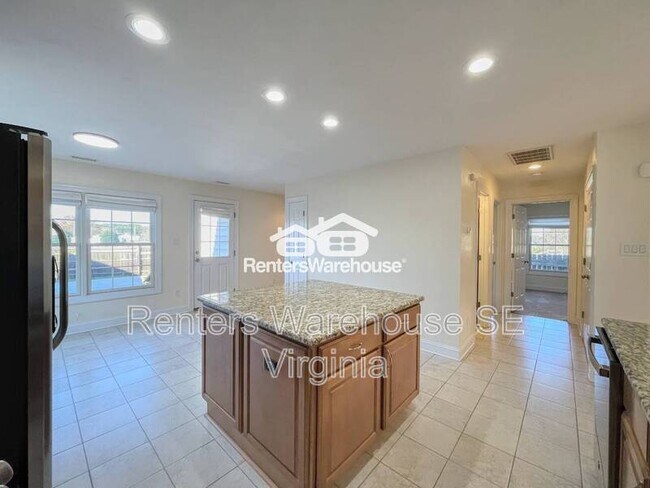 Building Photo - 100 Burnetts Ct