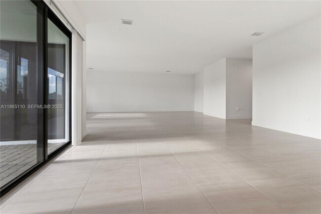 Building Photo - 2391 SW 123rd Ter