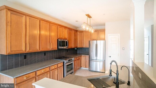 Building Photo - 108 Barefield Ln