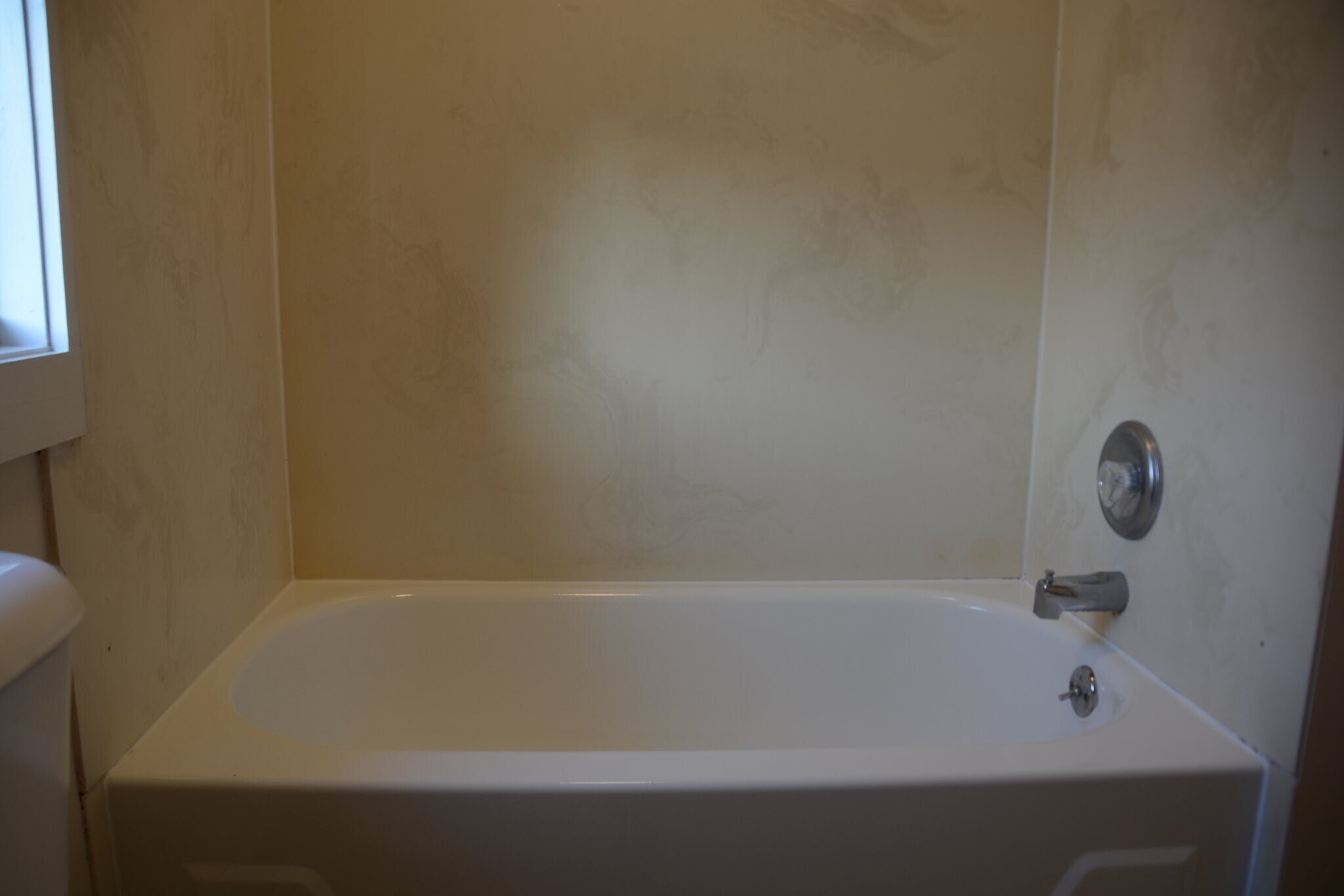 Building Photo - 120 W 5th Ave