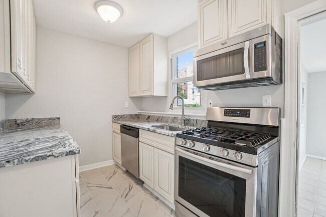 Building Photo - Semi Detached Home in Riggs Park!