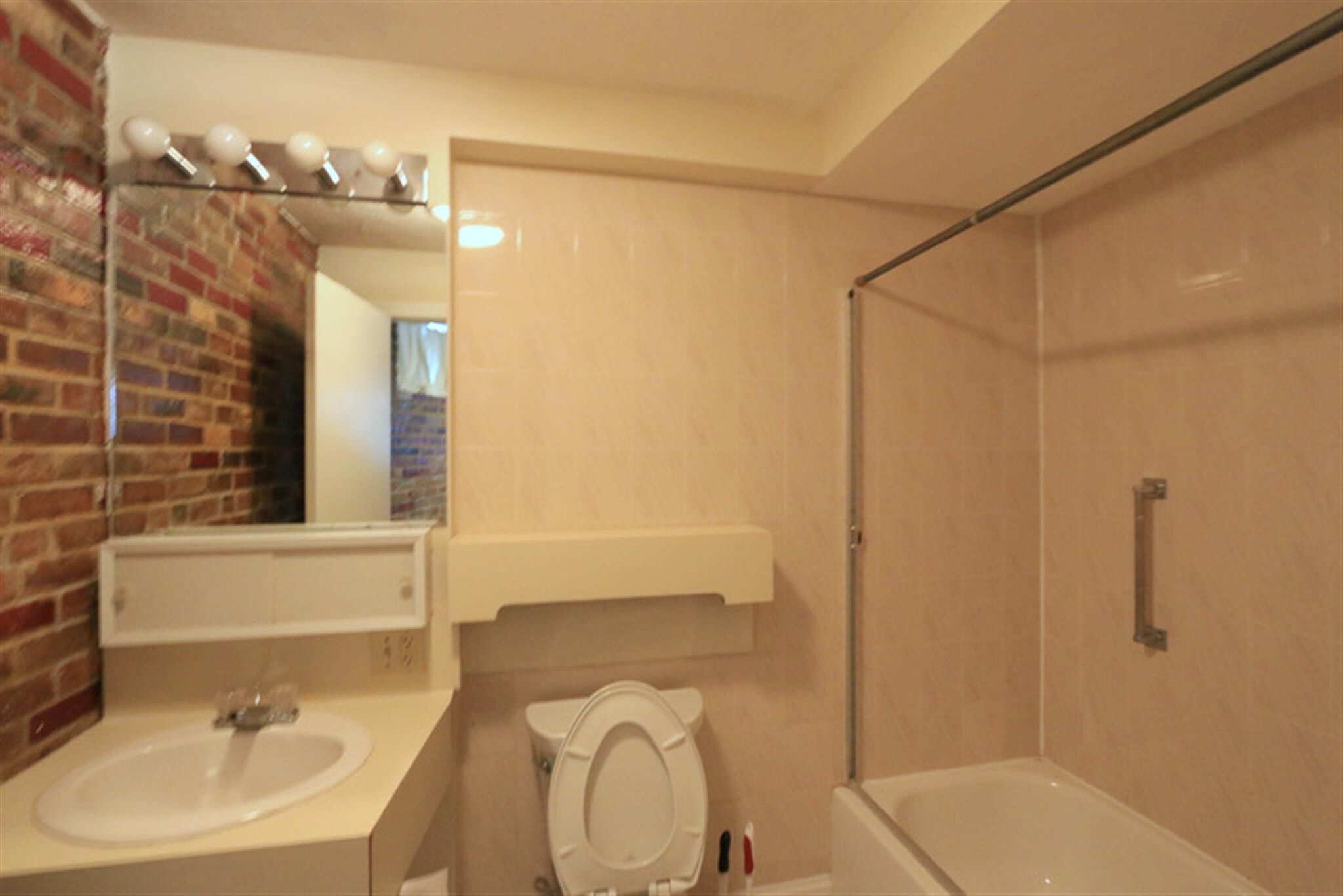 Building Photo - 12 Mount Auburn St