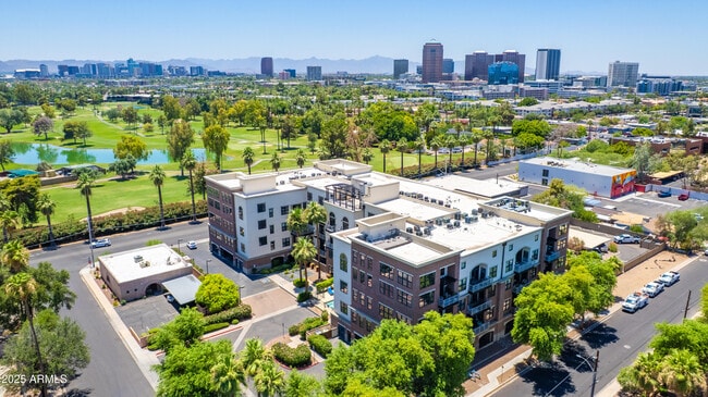 Primary Photo - 914 E Osborn Rd